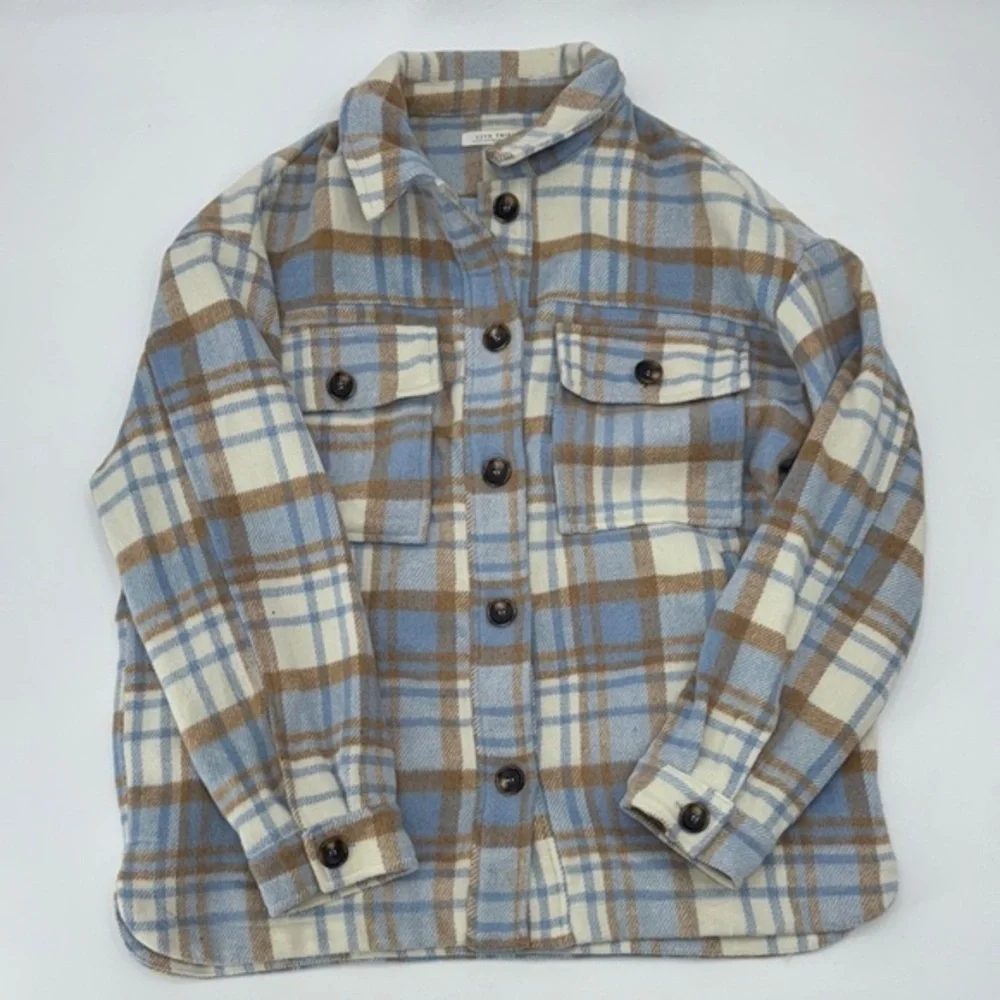 12th Trible blue & tan plaid shacket size small 4 pockets